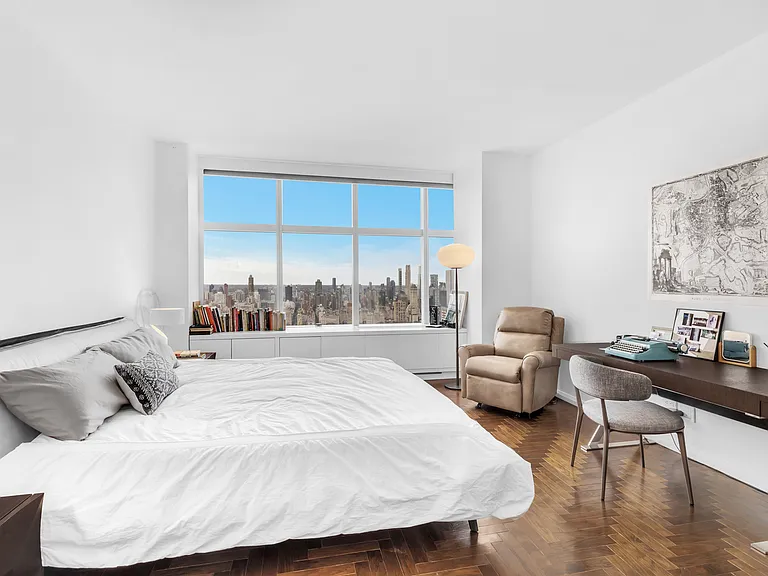 160 W 66th St #56B — Photo 9
