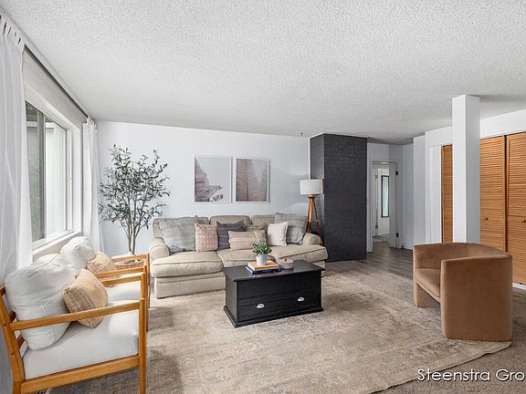 5th image of 15111 Lakeshore Dr