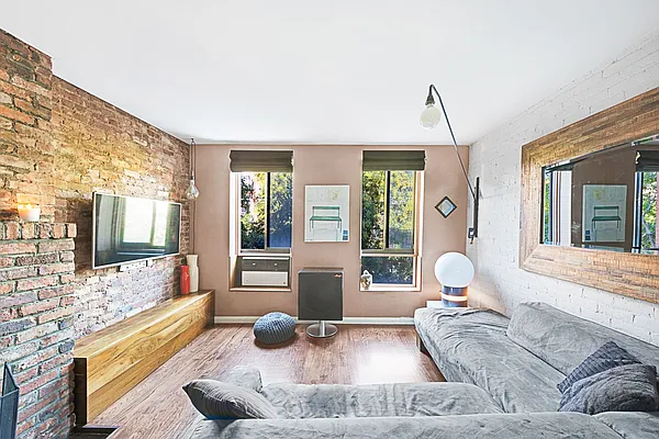 Sold by Compass | media 4