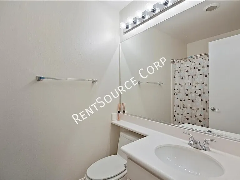 22900 Cheyenne Dr — Photo 11