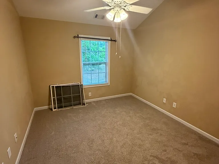 2414 Suwanee Pointe Dr — Photo 25