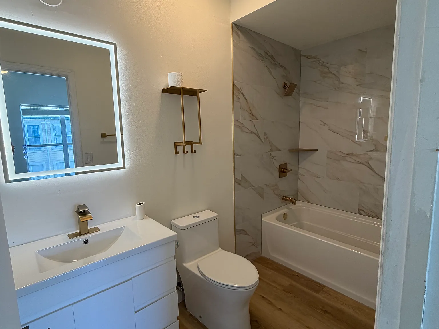 4211 Chatham Oak Ct — Photo 4