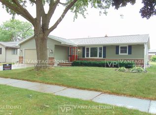 2419 N Erb St, Appleton, WI 54911