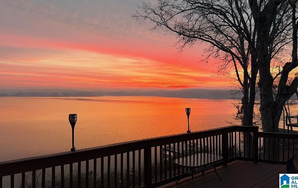 1st image of 900 Sunset Rd