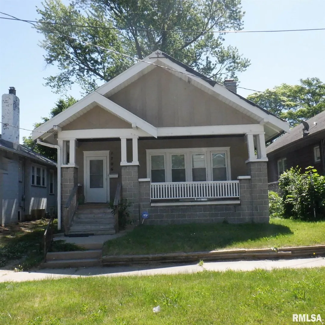 1706 N Peoria Ave photo 1