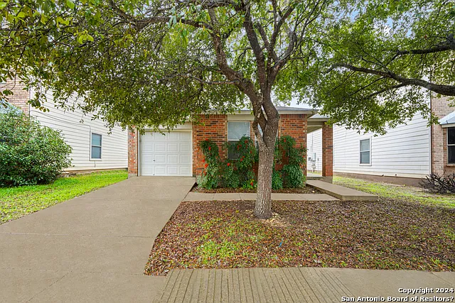 134 Cindy Lou Dr — Photo 2
