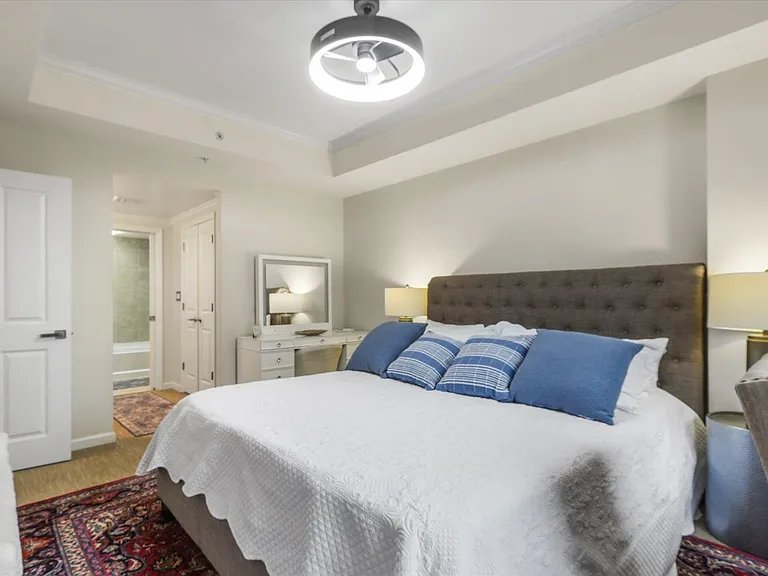 121 N Monroe St #5004 — Photo 21