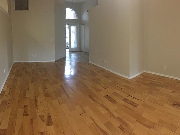4th image of 211 Belfort Pl