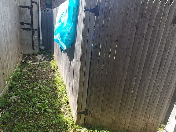 3rd image of 1519 Bryant Ave