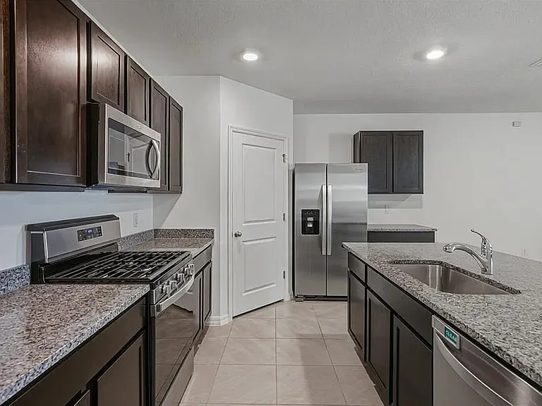 35890 Ellsworth Pl — Photo 5