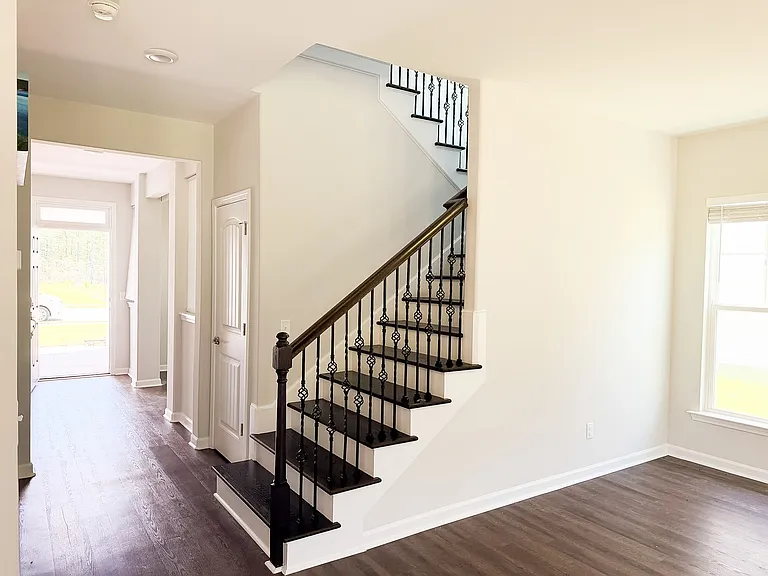 21 Jazz Dr — Photo 3