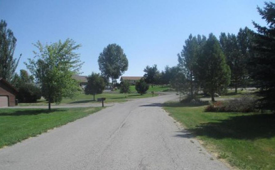 2nd image of 350 Meadow Hills Dr