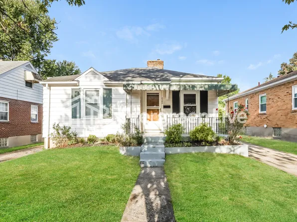 8383 Newbury St, Cincinnati, OH 45216
