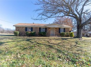 201 Cemetery Rd, Rhome, TX 76078