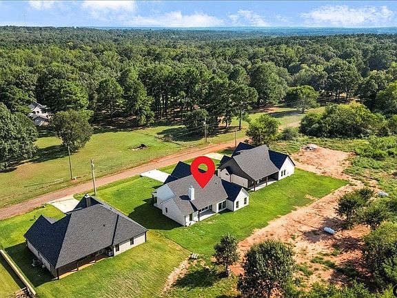 3rd image of 142 County Road 4119