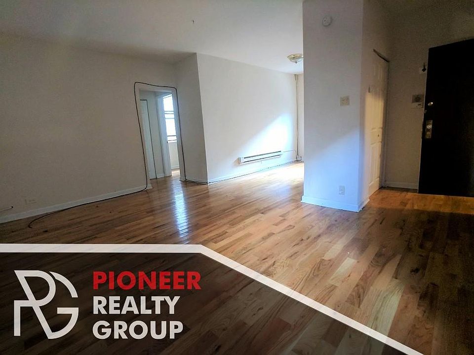 1st image of 3722 N Pine Grove Ave #372251
