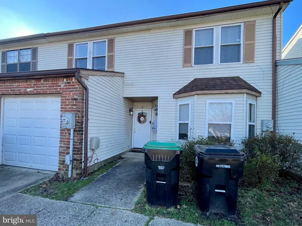 17 Hathaway Dr, Sicklerville, NJ 08081