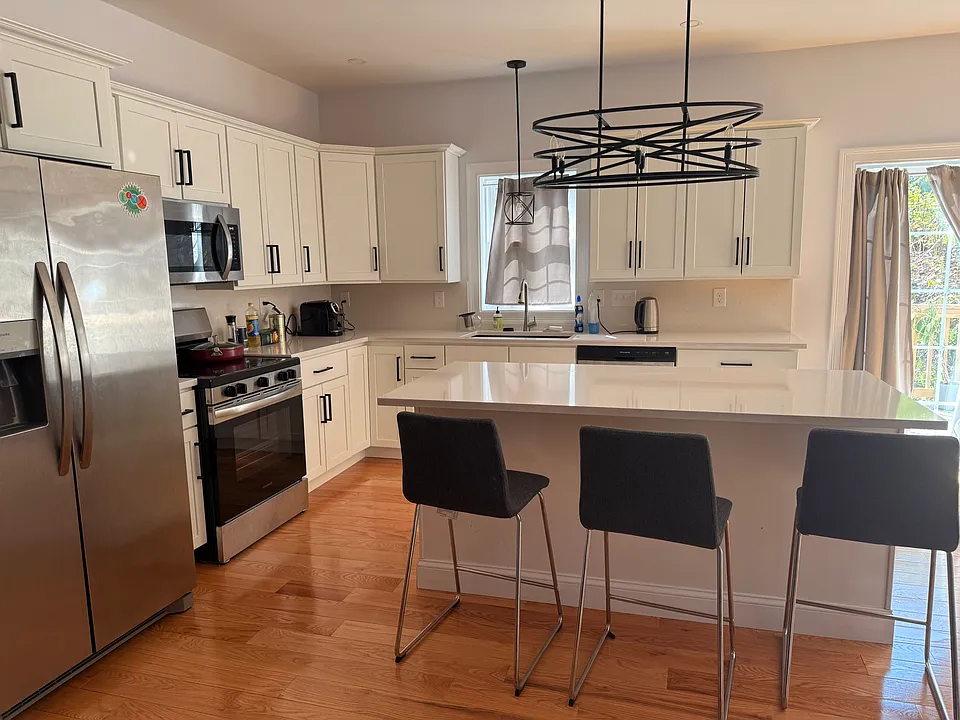 38 Modoc St