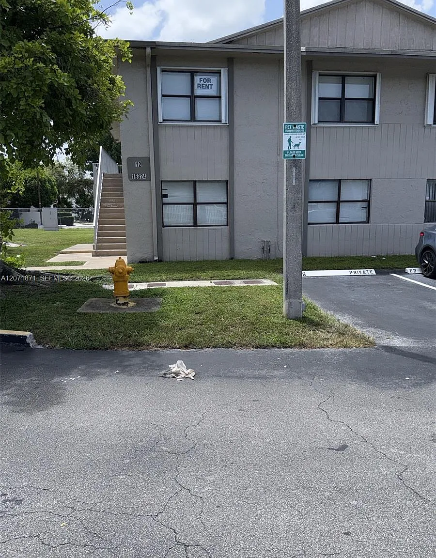Rozland Condo — Photo 2