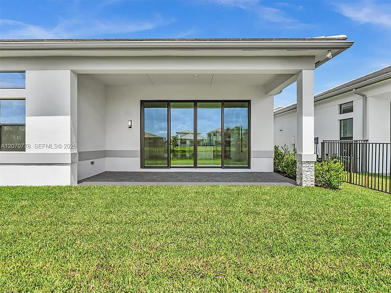 10032 Stockrun Dr — Photo 18