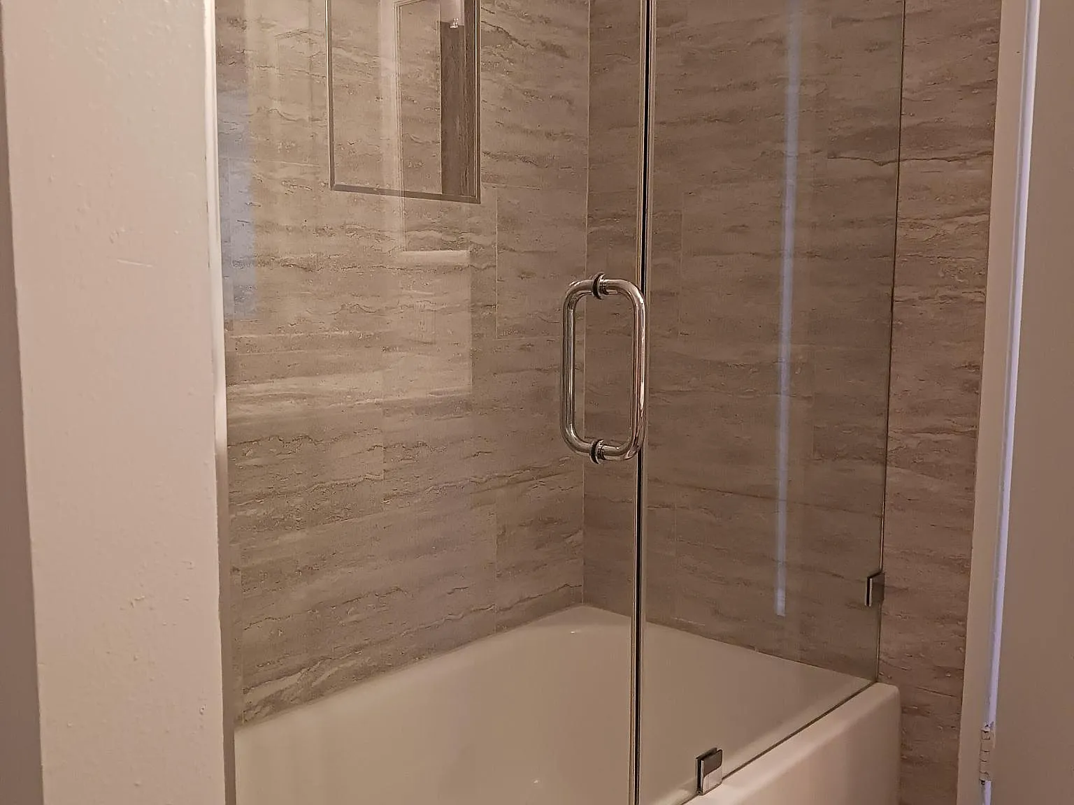 2 bed, 1.5 bath, 952 sqft, $2,600 — Photo 3
