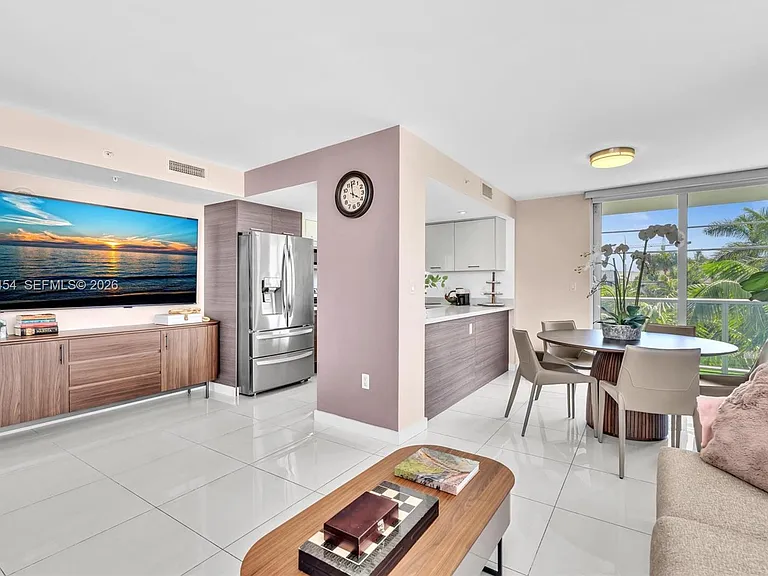 9901 E Bay Harbor Dr #403 — Photo 12