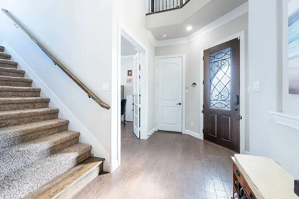 4 bed, 3533 sqft, $4,200 — Photo 4