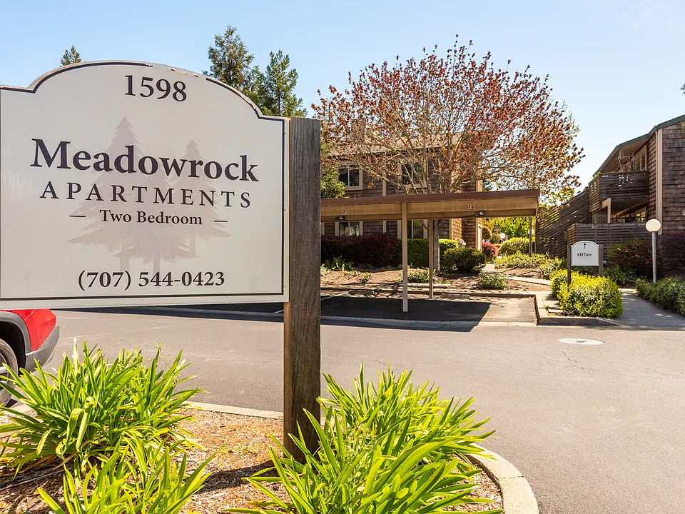 Meadowrock Apartments