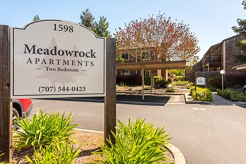 Meadowrock Apartments Photo 1