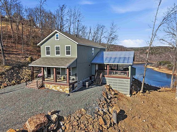 2nd image of 650 Lower Ridge Cir