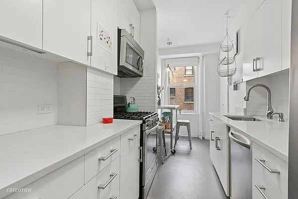 Sold by Corcoran | media 3