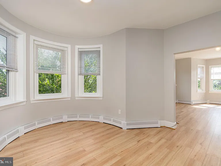 523 Constitution Ave NE #3 — Photo 2