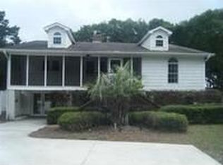 123 SW 2nd St, Oak Island, NC 28465