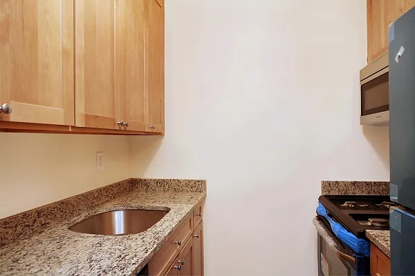 Rented by Citi Habitats | media 28