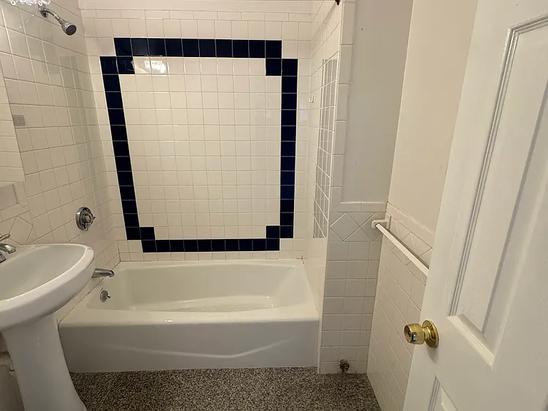 41 Egremont Rd #6 — Photo 27