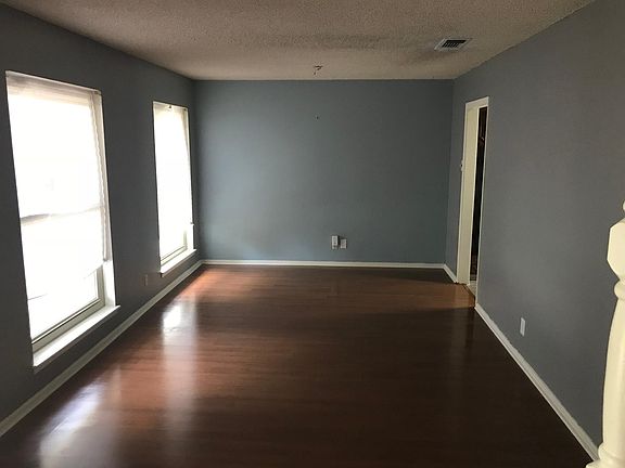 3rd image of 1300 Cibolo Trl