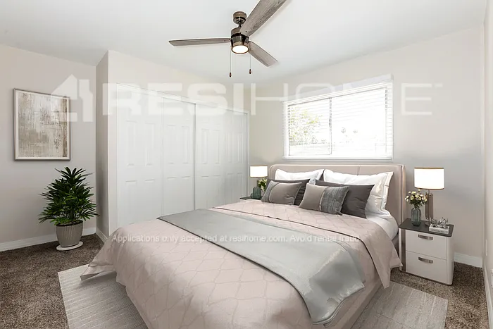 623 S San Jose — Photo 7