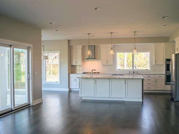 5th image of 110 Orange Lake Dr