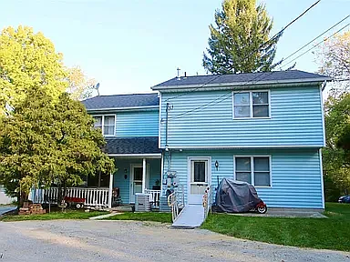 2 bed, 1.5 bath, 1400 sqft, $1,200 — Photo 2