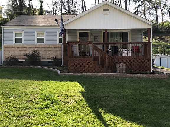 2nd image of 2320 Amy Ave