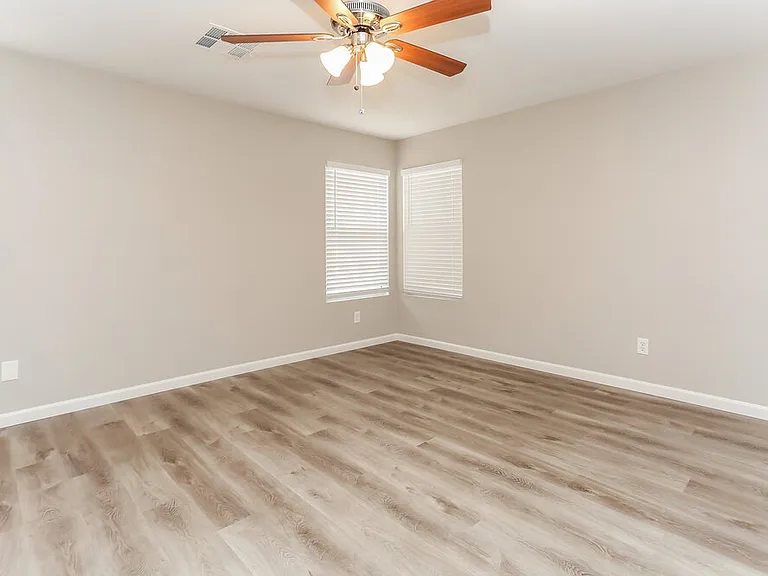 5025 Frozen Springs Ct — Photo 10