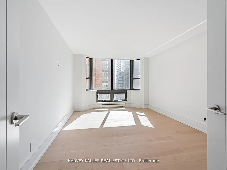 1166 Bay St #1703 — Photo 17
