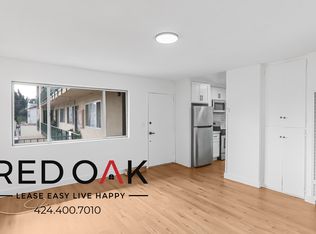 3066 W 15th St #206, Los Angeles, CA 90019
