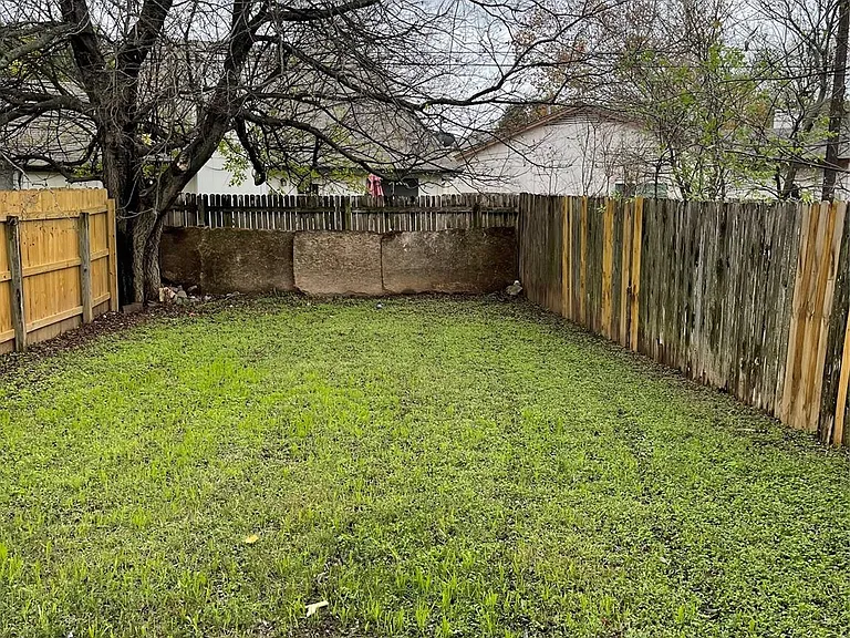 1013 Christopher Ave #A — Photo 15