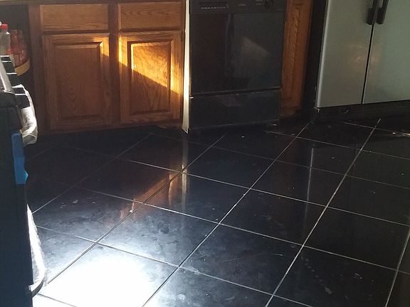 2nd image of 14175 Grandmont Ave
