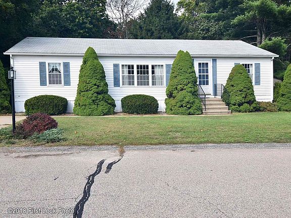 2nd image of 73 Holiday Ct