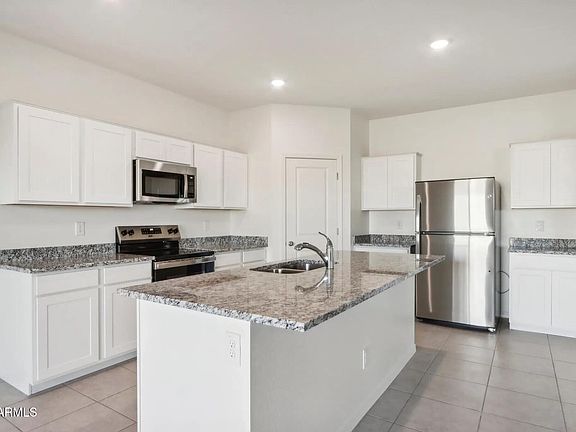 4th image of 5705 E HORNBLENDE Way
