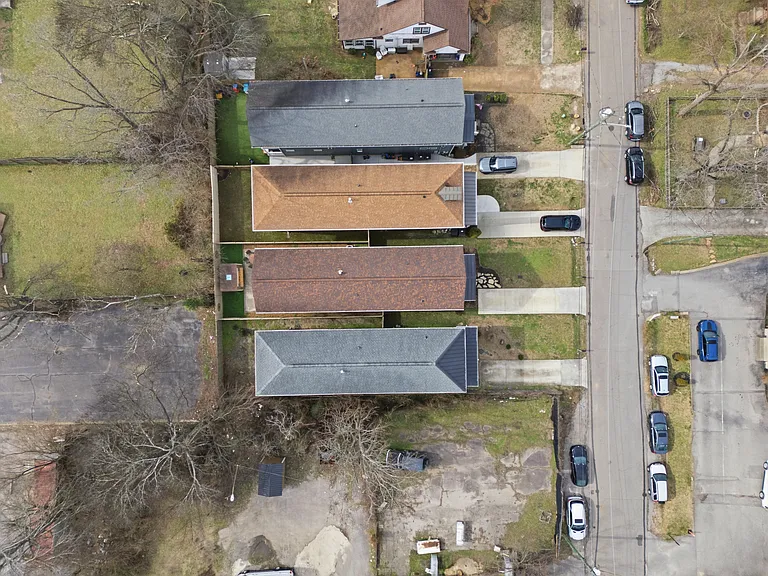 1034 Burchwood Ave — Photo 42