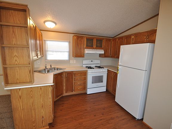 3rd image of 1411 Indigo Dr
