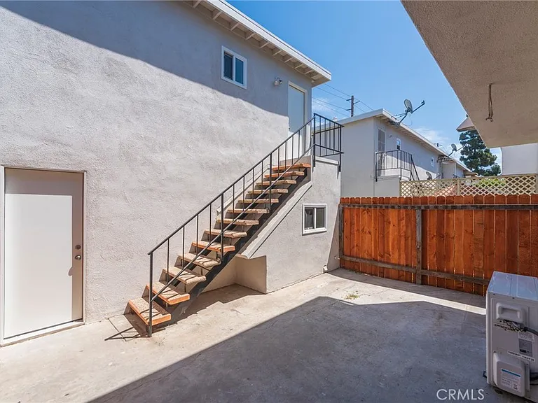 10062 Ellis Ave — Photo 15